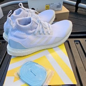 Adidas x Parley Mid Ultraboost Size 11